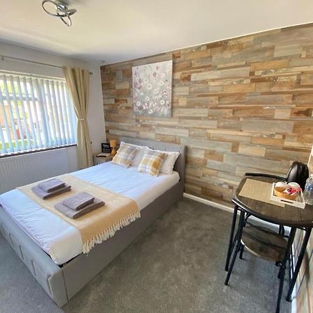 Gatwick Deluxe En-Suite Rooms Χόρλι Εξωτερικό φωτογραφία